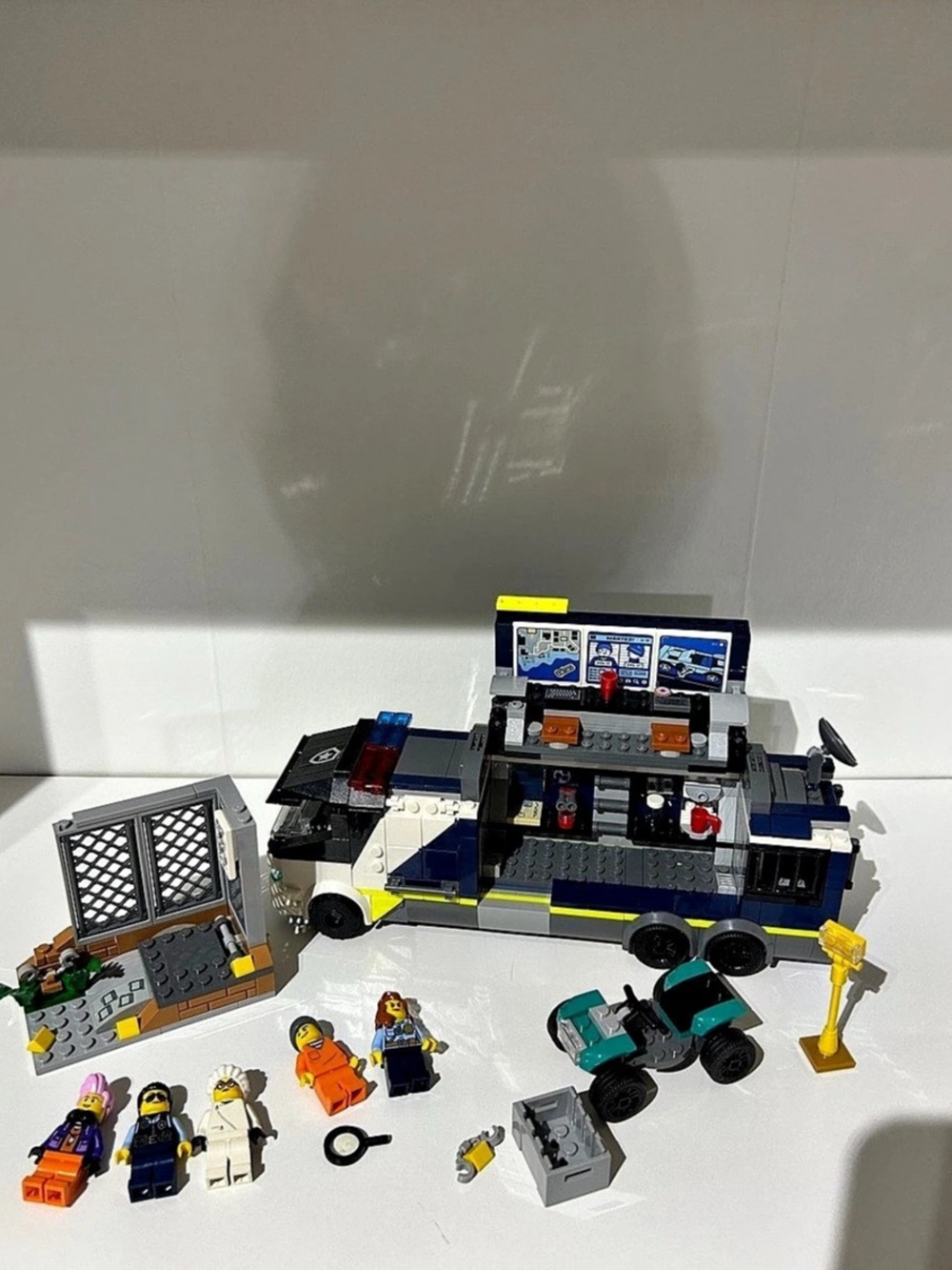 LEGO City Police Mobile Crime Lab Police Mobile Crime Lab Set 60418